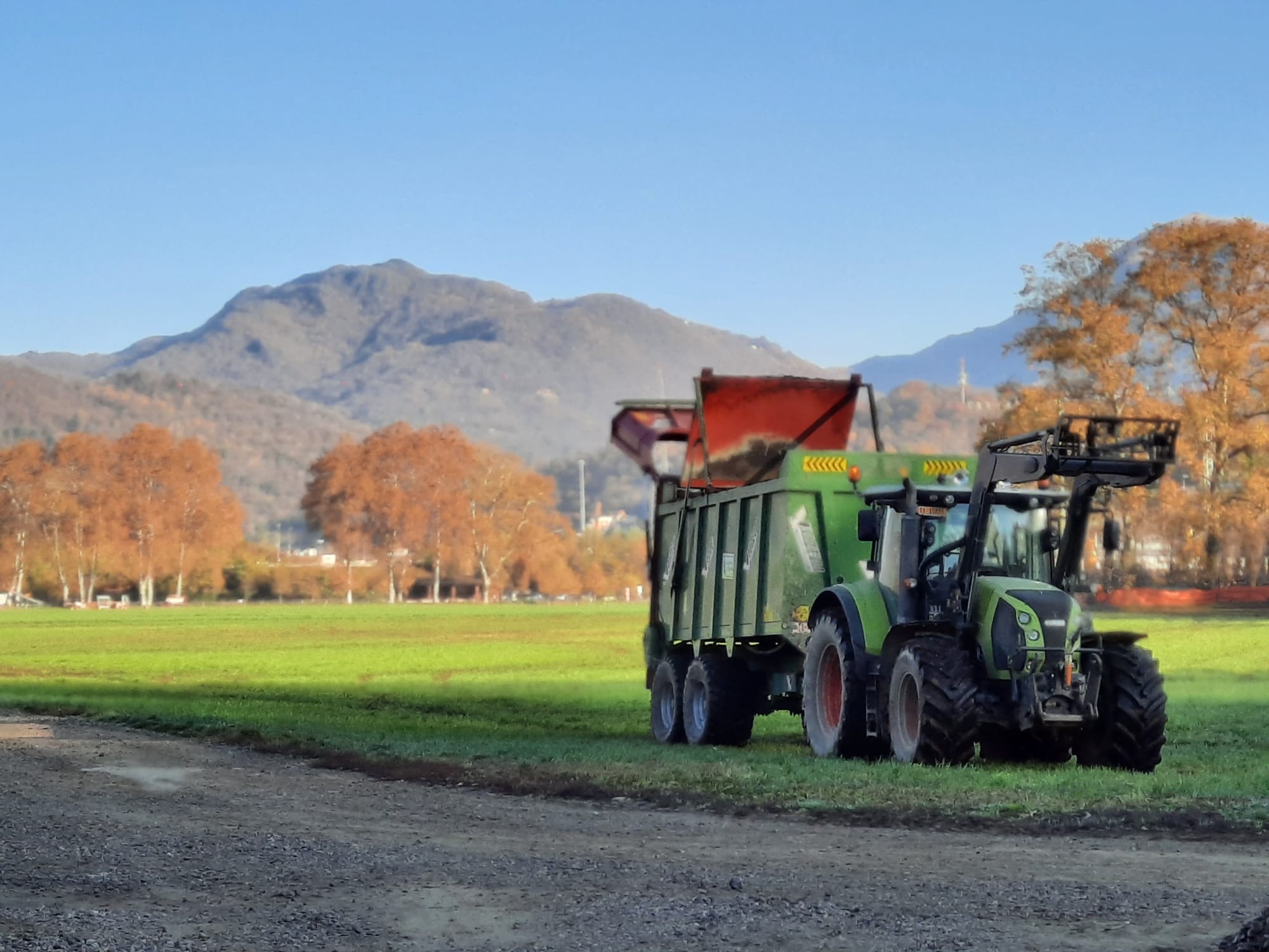 Trattore e lavori agricoli